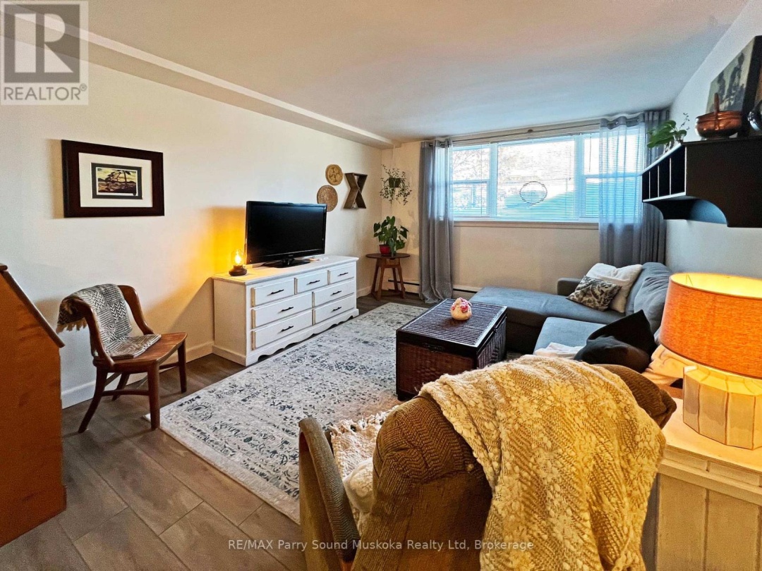 4 - 118 ISABELLA STREET, Parry Sound
