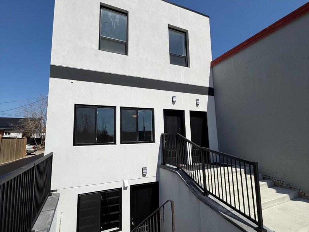 28 WEST STREET N, Orillia