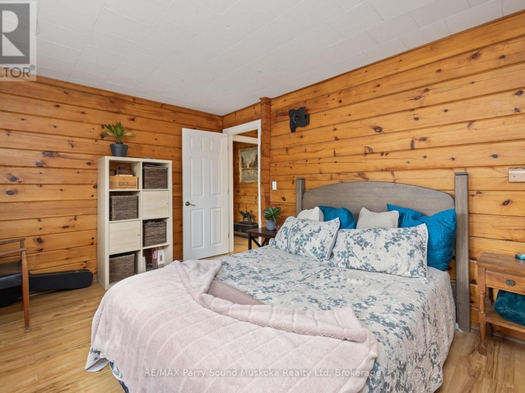 11 BRENDA AVENUE, Parry Sound