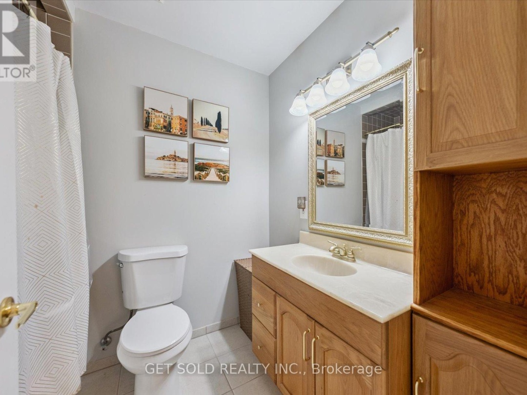 77 SIMCOE ROAD, Lake Simcoe