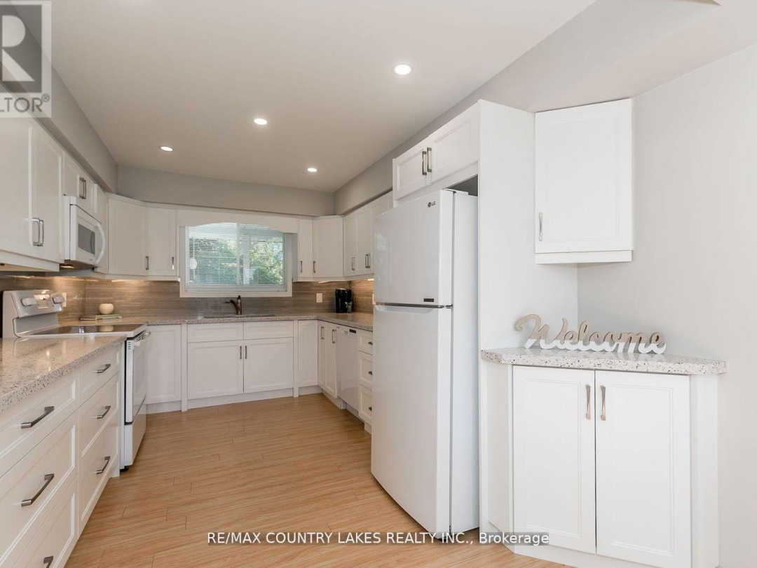 47 LAKE AVENUE, Lake Simcoe