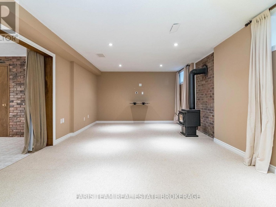 2 BAYSIDE AVENUE, 