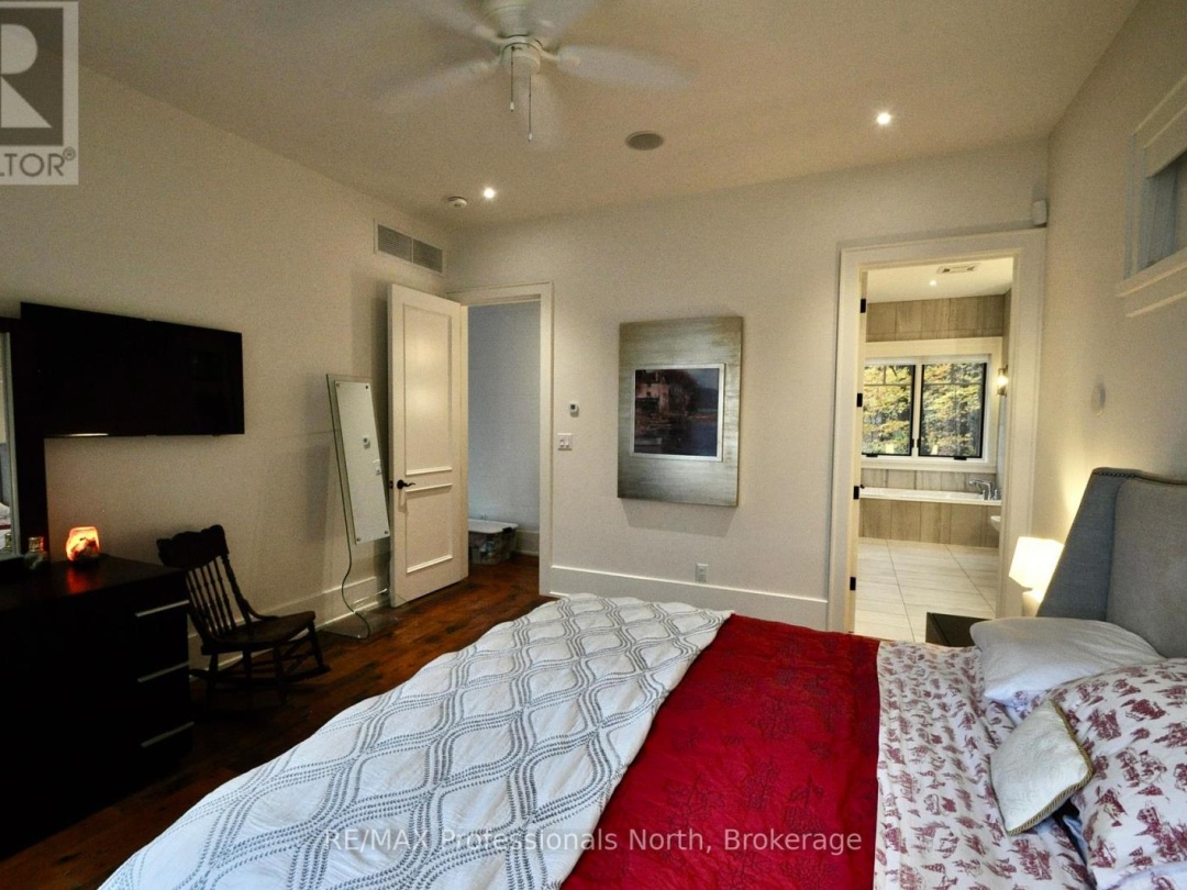 11 TIPPER LANE, 