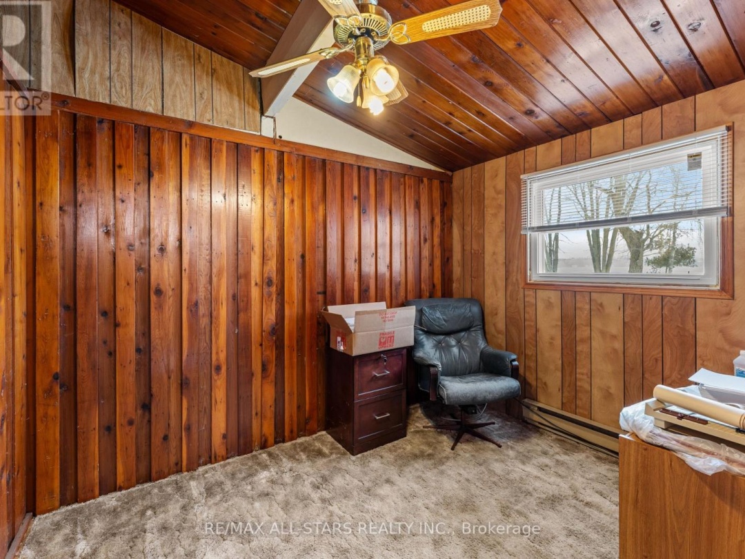 1 BEATRICE DRIVE, Sturgeon Lake