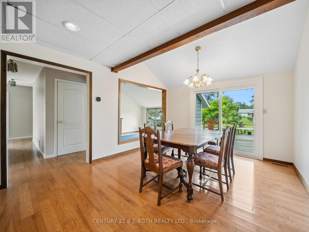 1415 CUNNINGHAM CRESCENT, 