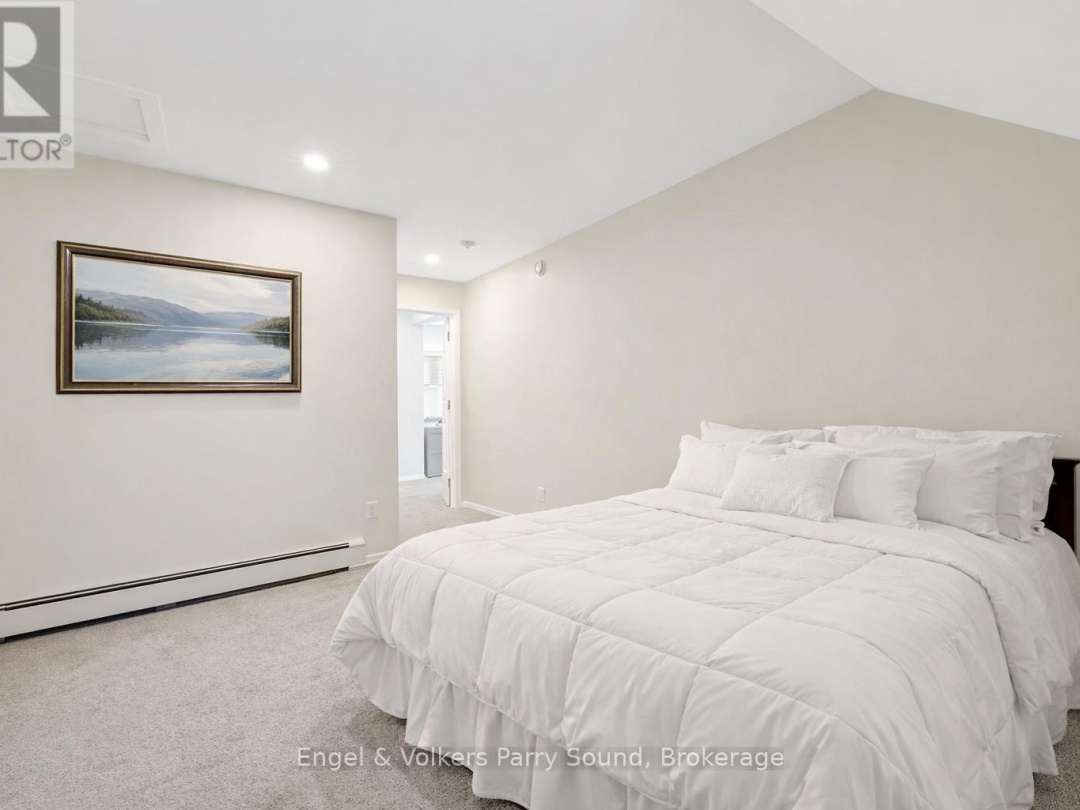 29 QUEEN STREET, Parry Sound