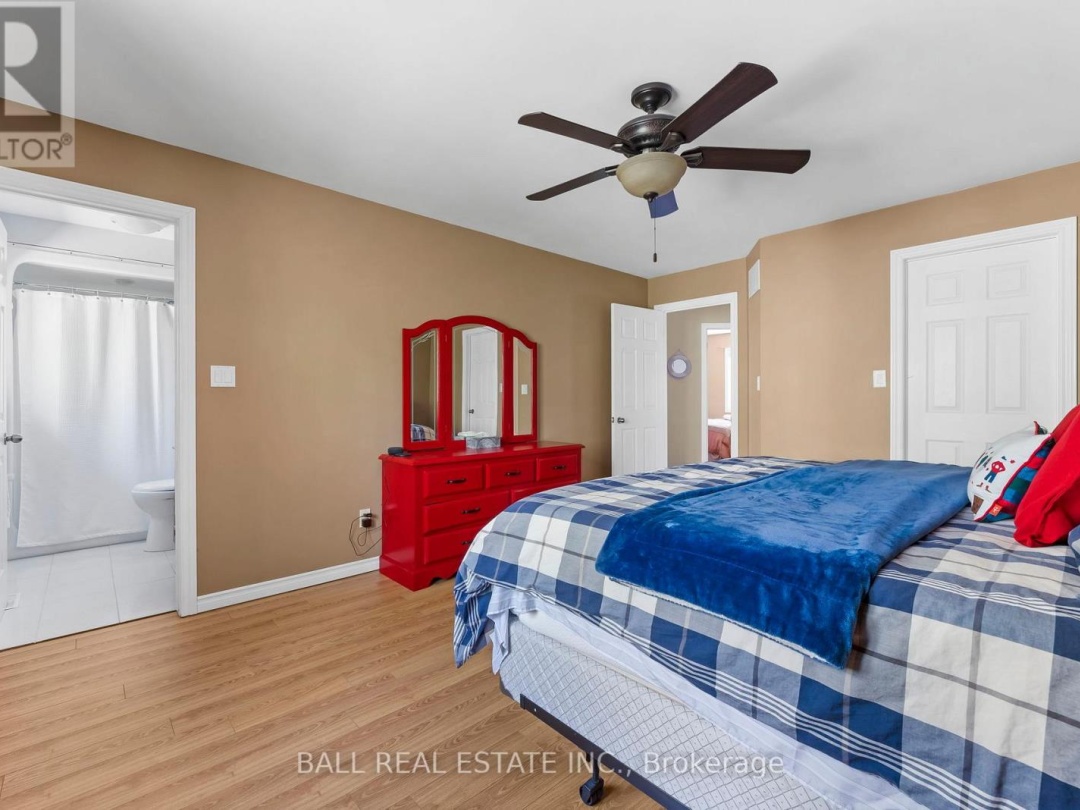 479 EAST CLEAR BAY ROAD, Crystal Lake