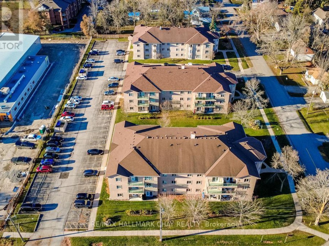 203 - 125 BOND STREET, 