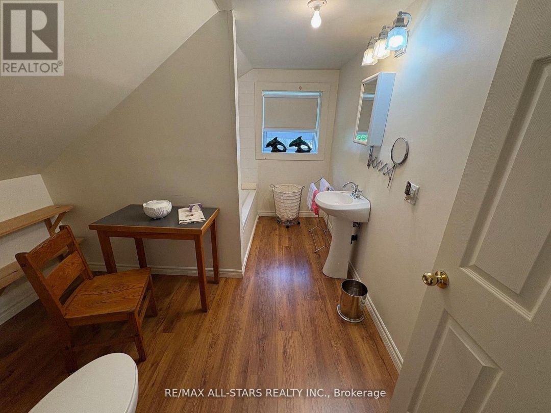77 BOBCAYGEON ROAD, Minden Hills (Lutterworth)