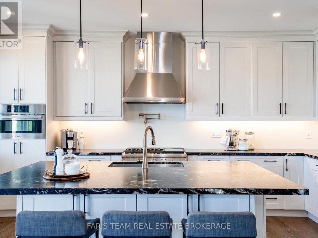 7 DOCK LANE, Georgian Bay