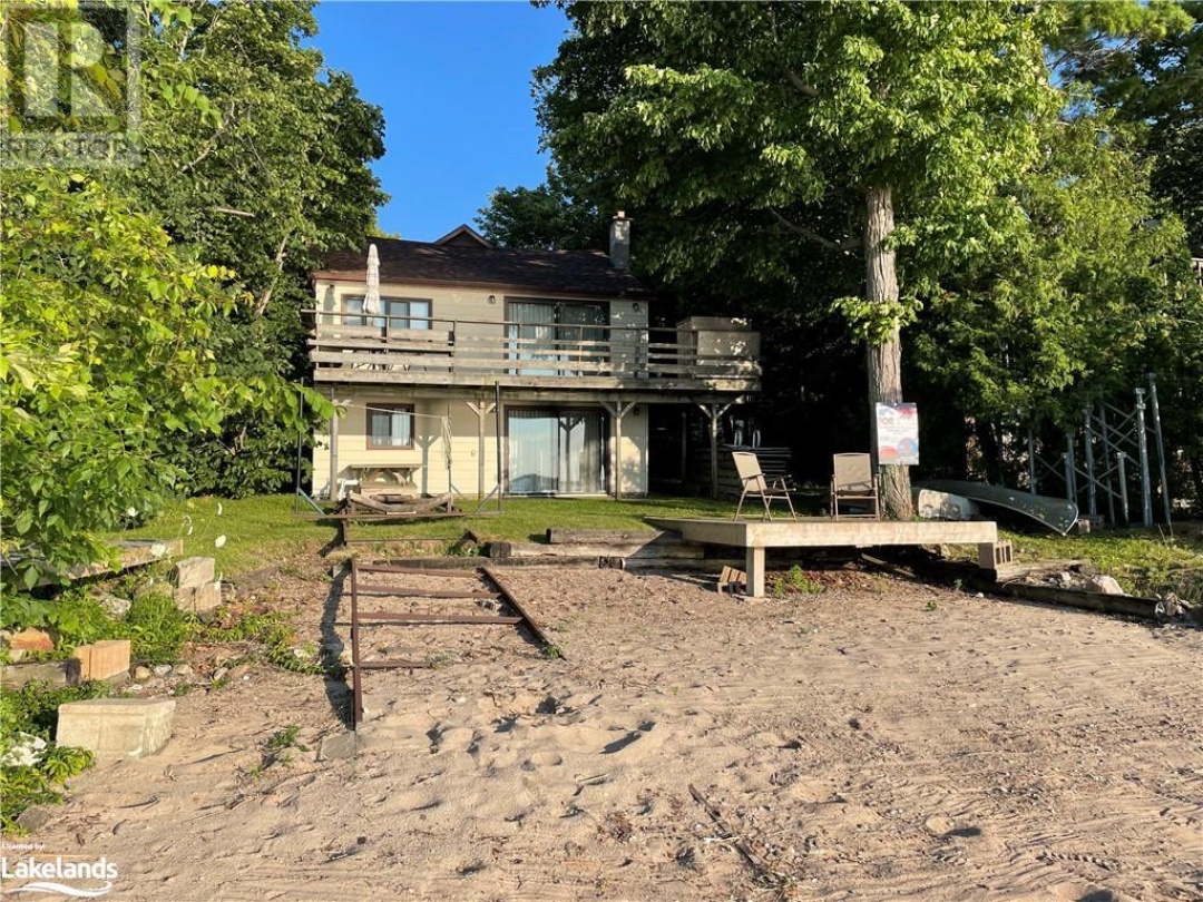 96 Robins Point Road, Georgian Bay