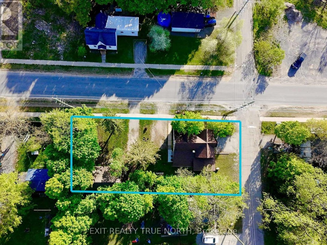 211 BISHOP STREET, Gravenhurst (Muskoka (S))