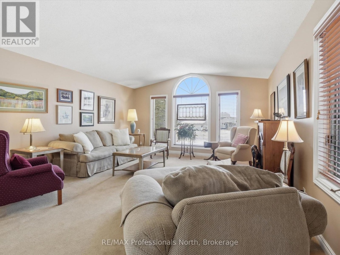 31 THE GRANITE BLUFF, Bracebridge (Macaulay)