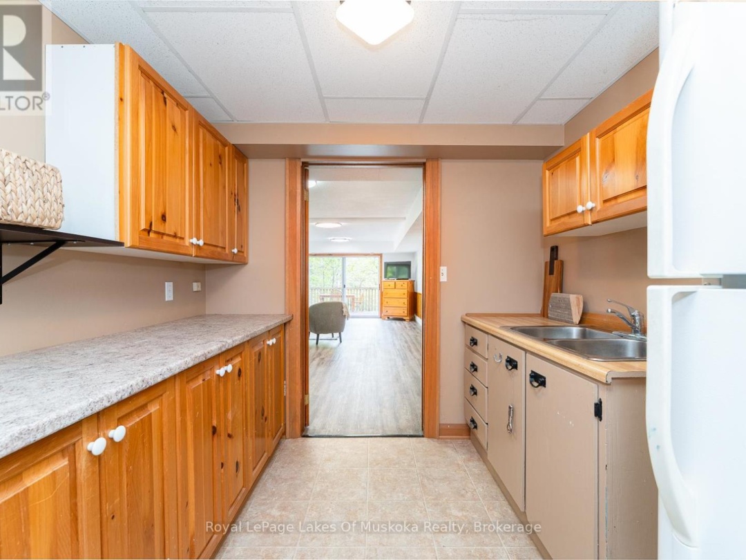 1075 ROCKY NARROW ROAD, 