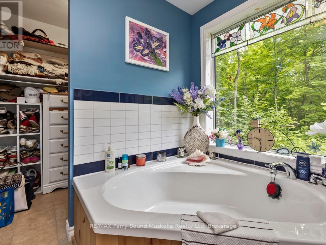 36 LONG LAKE ESTATES ROAD, 