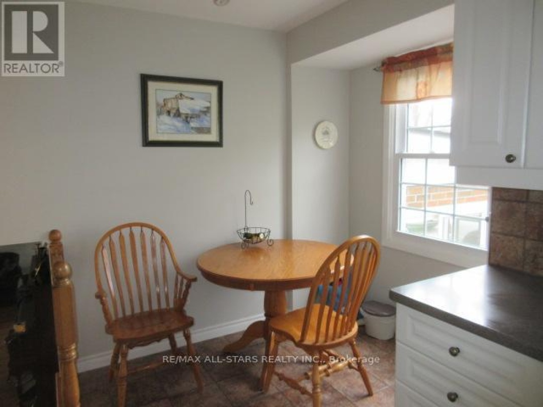 137 REID STREET, Kawartha Lakes (Bobcaygeon)