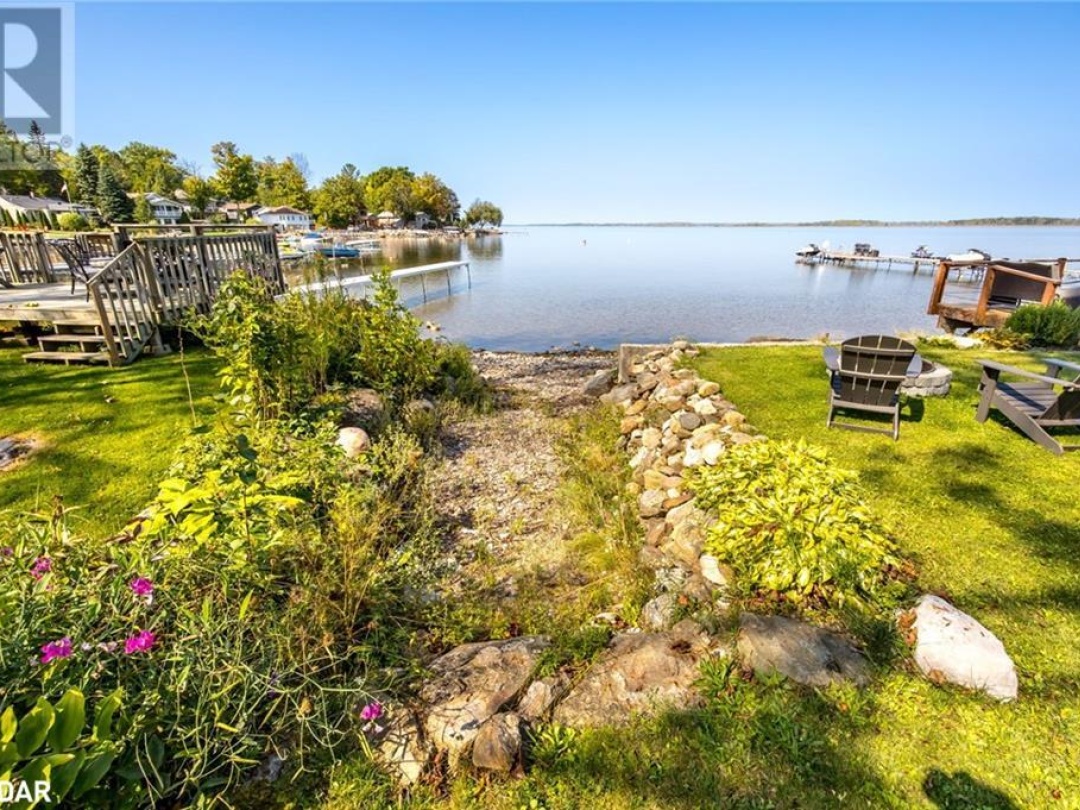 238 Robins Point Road, Georgian Bay