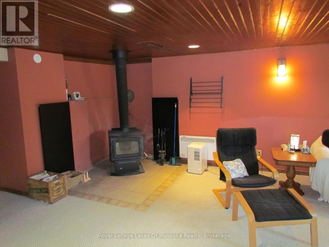 1016 LAYCOX ROAD, 
