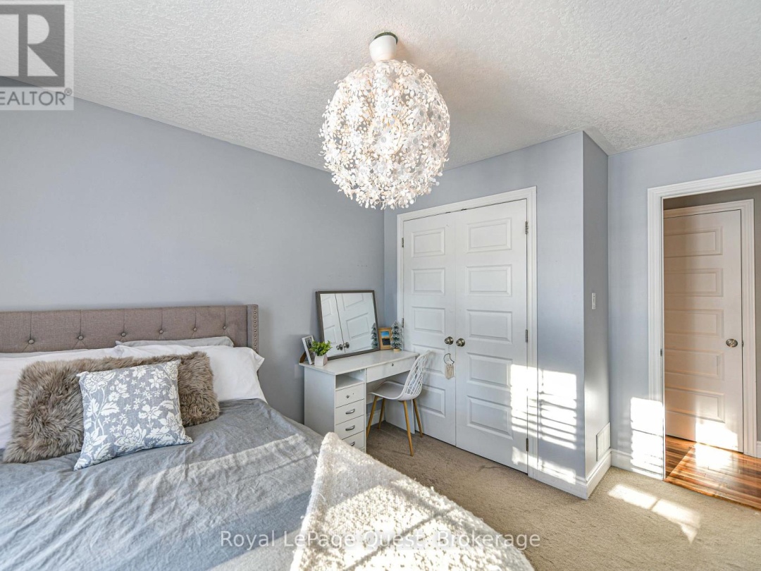 2044 MARCHMONT ROAD, 