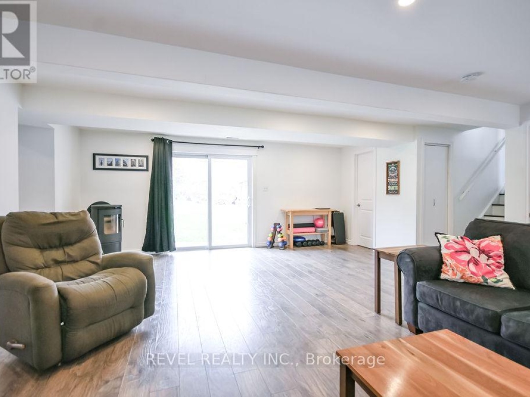 16 SUMAC CRESCENT, Oro-Medonte (Sugarbush)