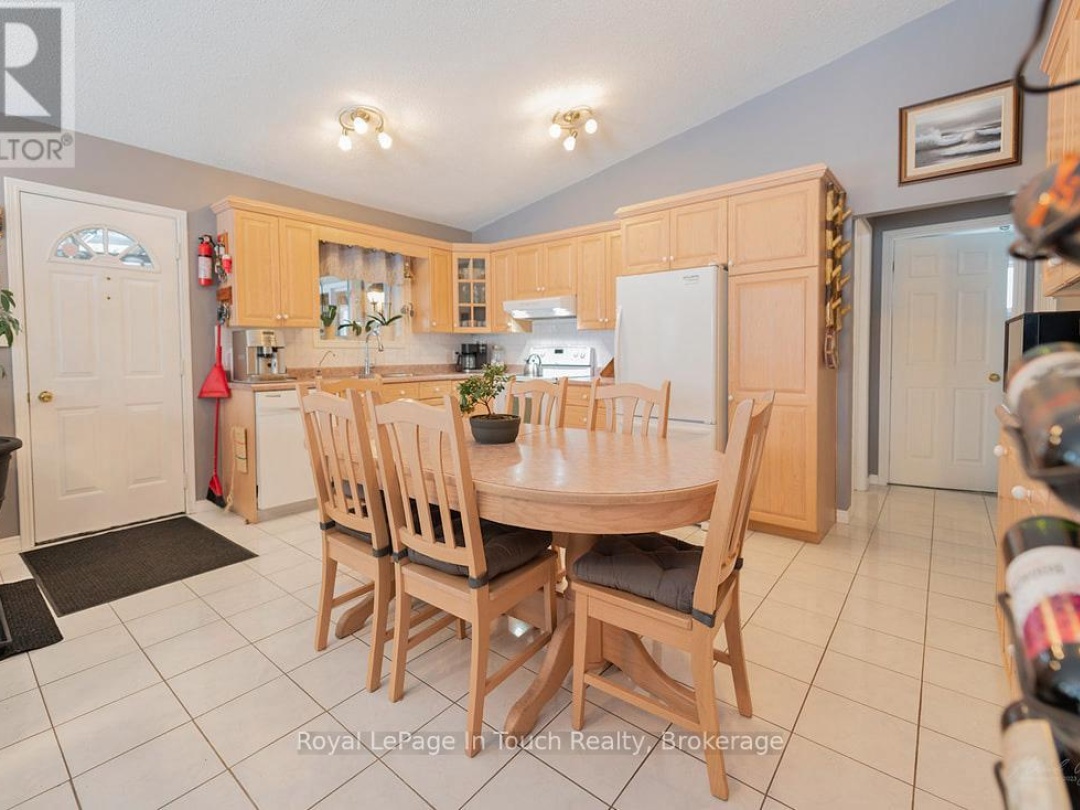 285 CROOKED BAY ROAD, Georgian Bay (Baxter)