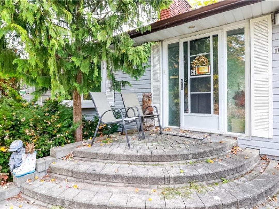 155 PARKSIDE Drive, 