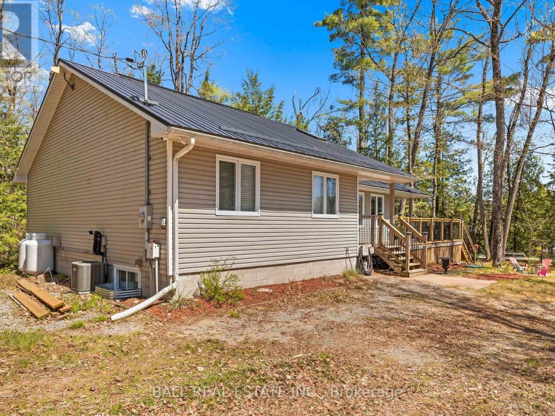 479 EAST CLEAR BAY ROAD, Crystal Lake