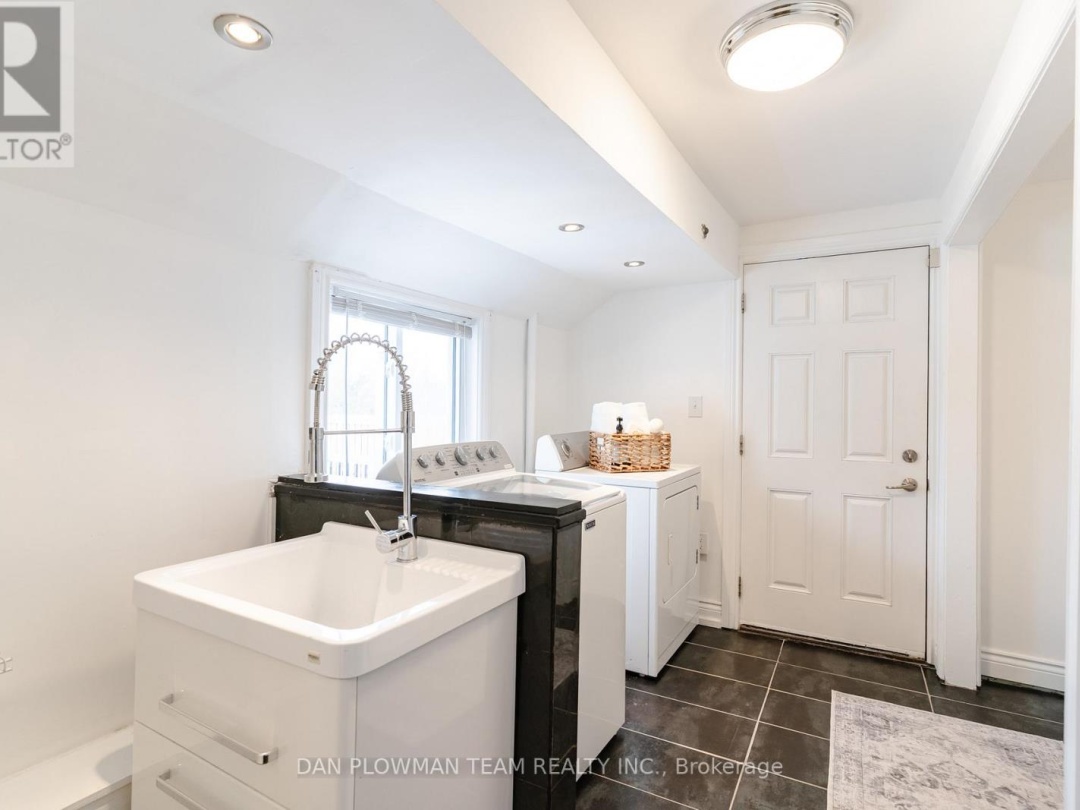 48 DUNN STREET, Kawartha Lakes (Bobcaygeon)