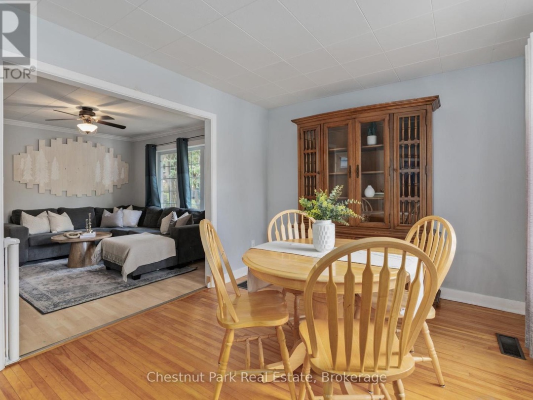 3 CORA STREET E, 