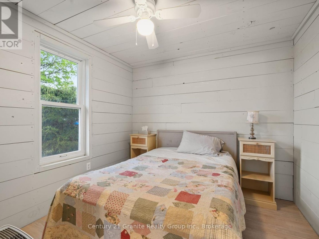 8 BEND STREET, Kawartha Lakes (Kinmount)