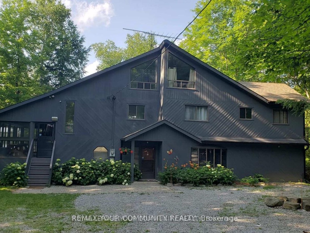 2085 CRYSTAL LAKE ROAD, Crystal Lake