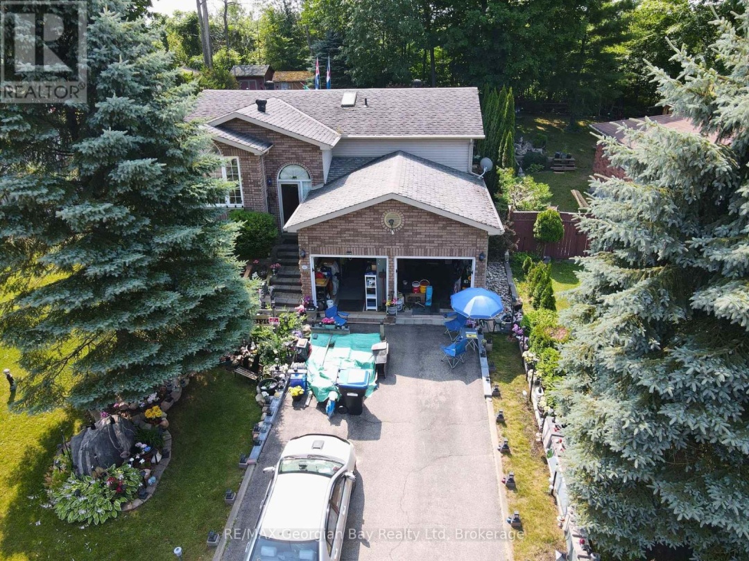 33 ANDERSON CRESCENT, 