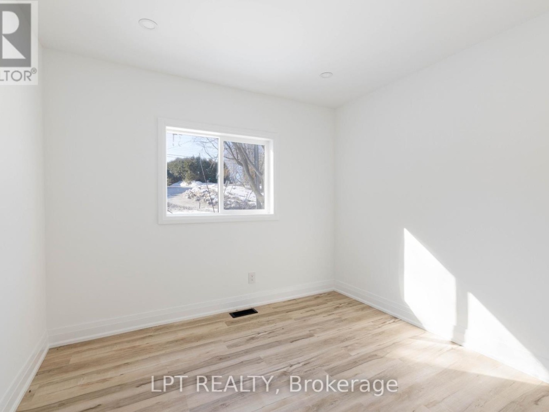 47 MOON POINT DRIVE, Lake Simcoe