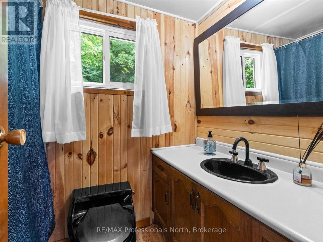 1020 GORDONIER LAKE ROAD, 