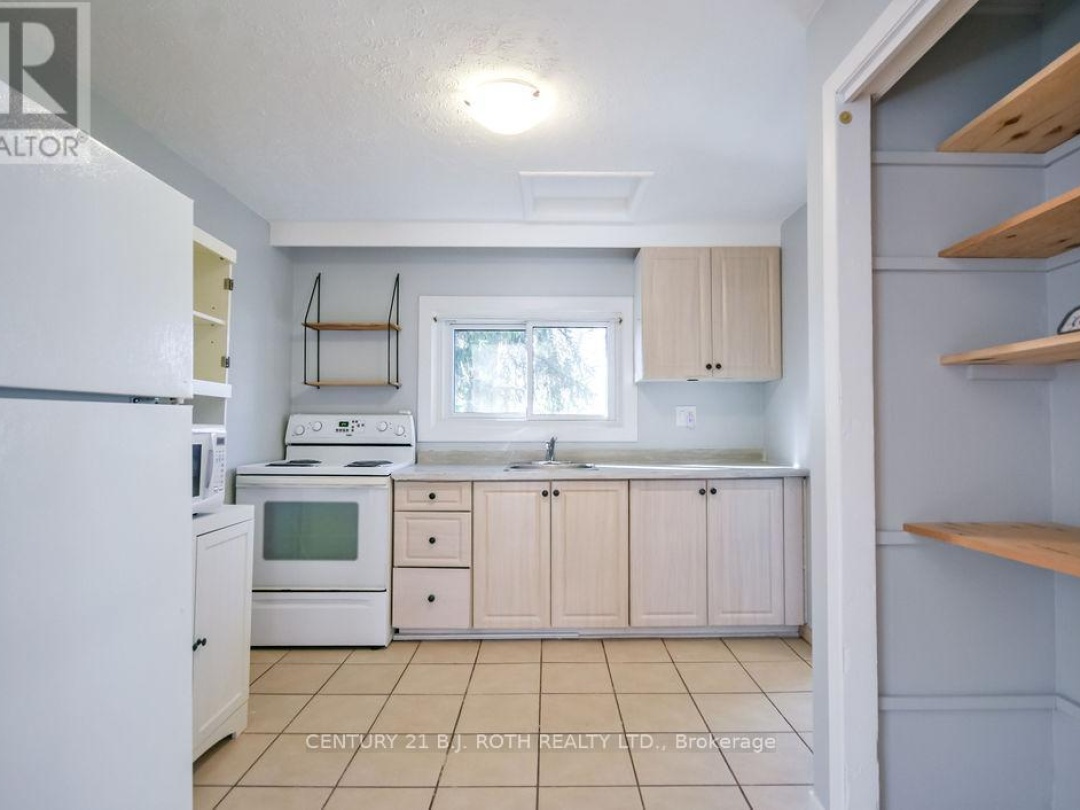174 BARRIE ROAD, Orillia