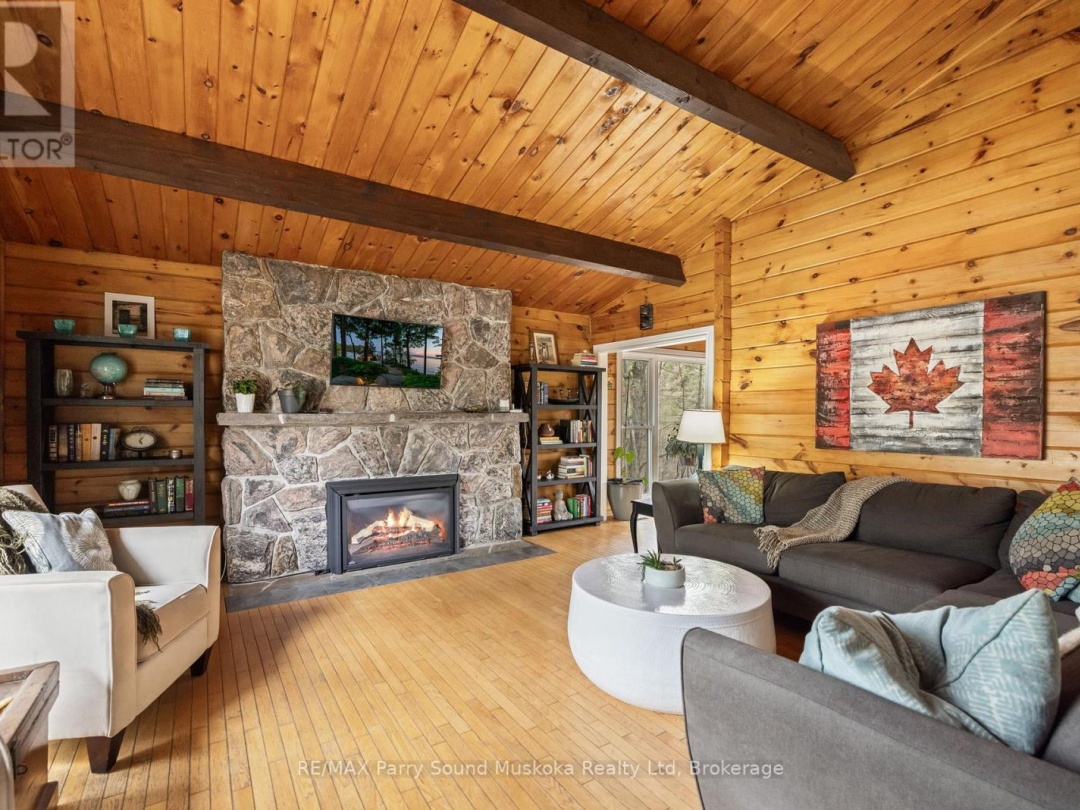 11 BRENDA AVENUE, Parry Sound