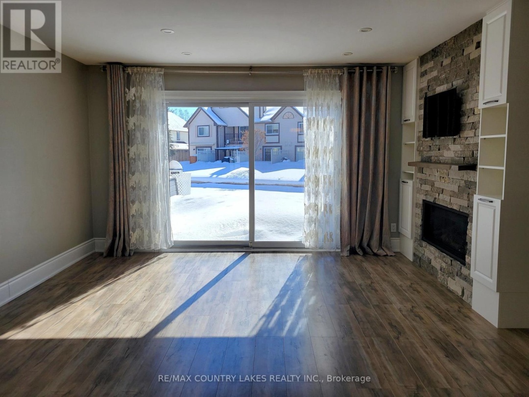 35 - 21 LAGUNA PARKWAY, Lake Simcoe
