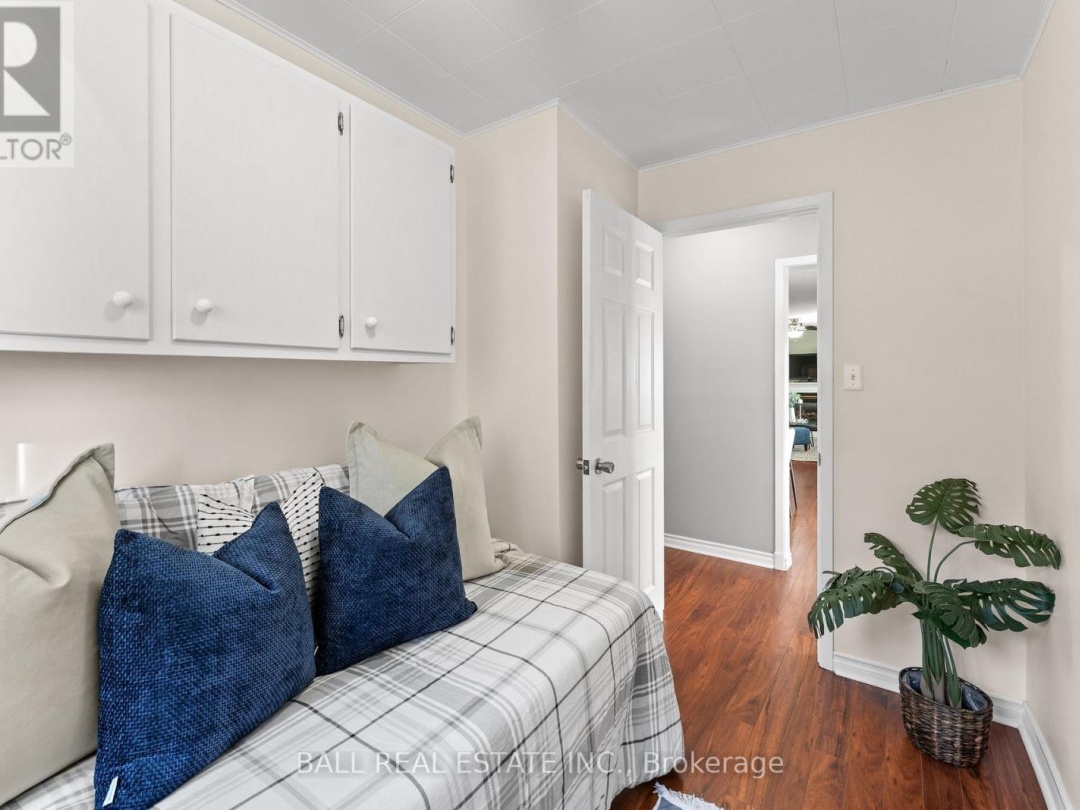 11 LAKEVIEW CRESCENT, Pigeon Lake