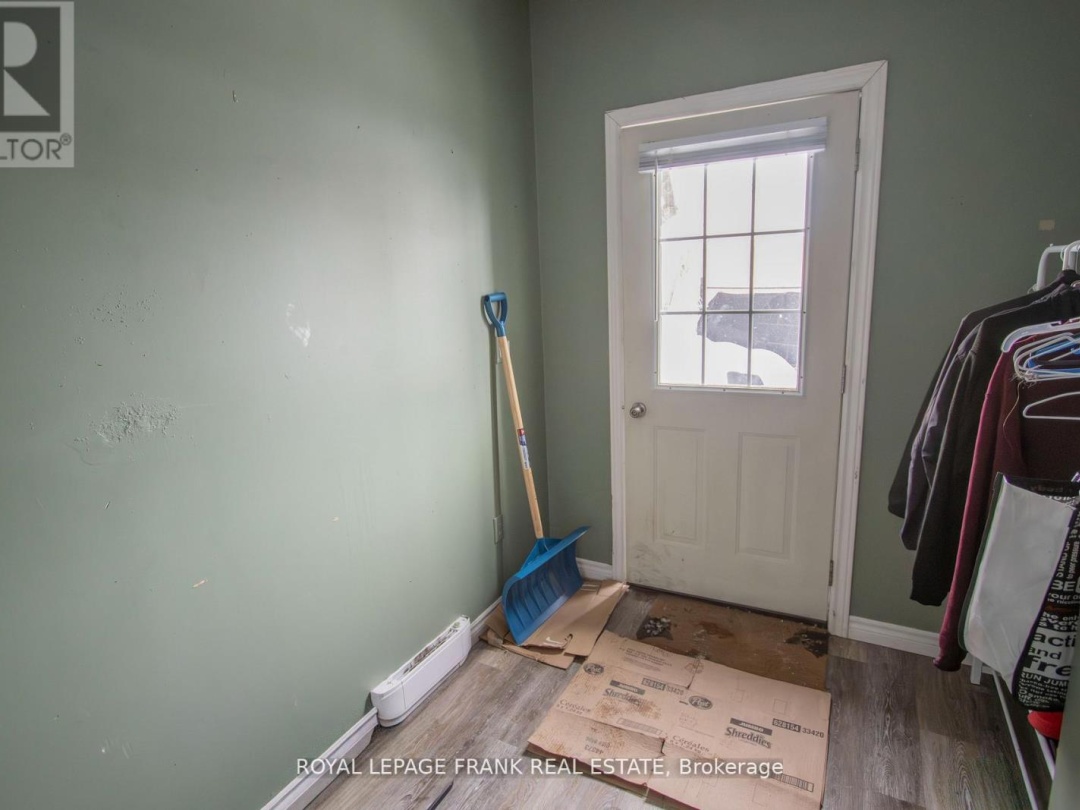 49 MAIN STREET, Kawartha Lakes (Bobcaygeon)