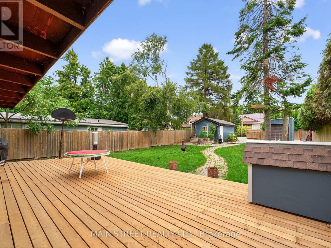142 CEDAR BEACH ROAD, Lake Simcoe