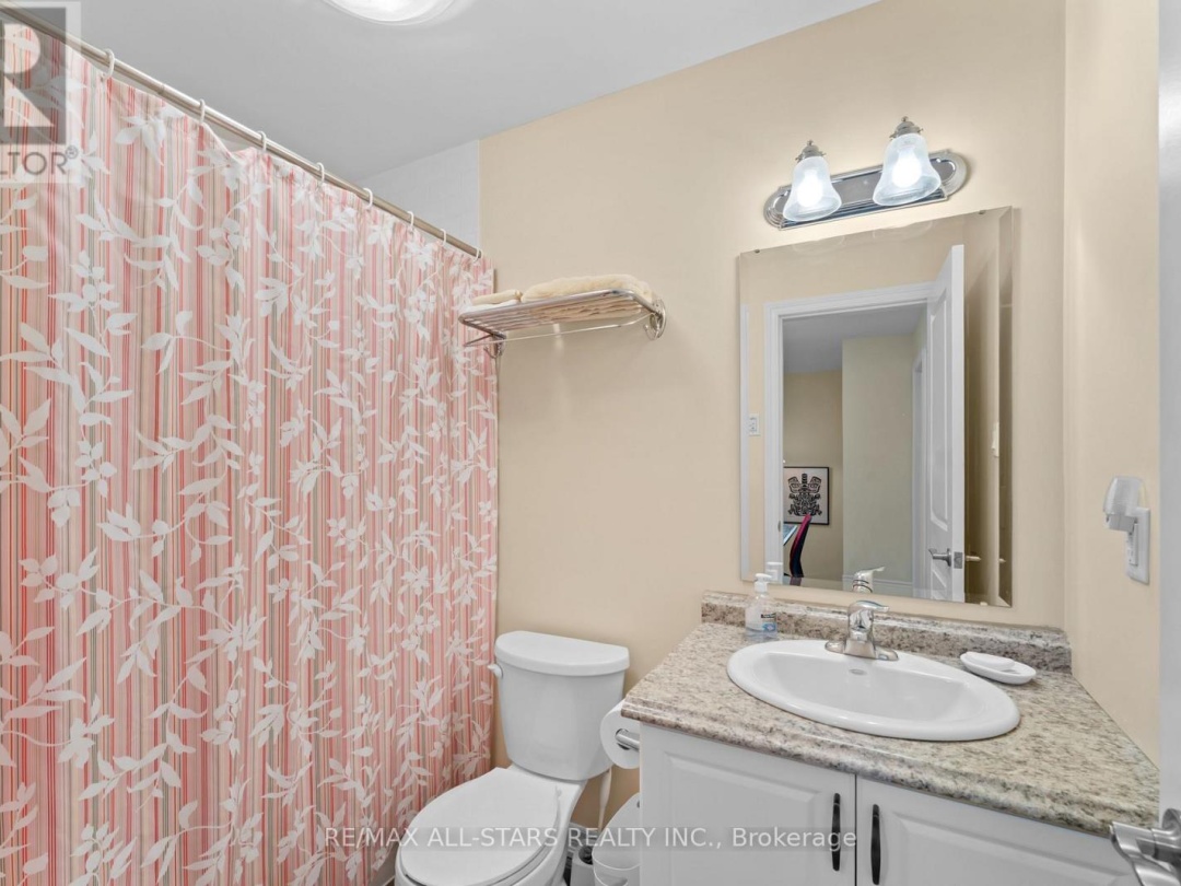 22 DEANE STREET, Kawartha Lakes (Fenelon Falls)