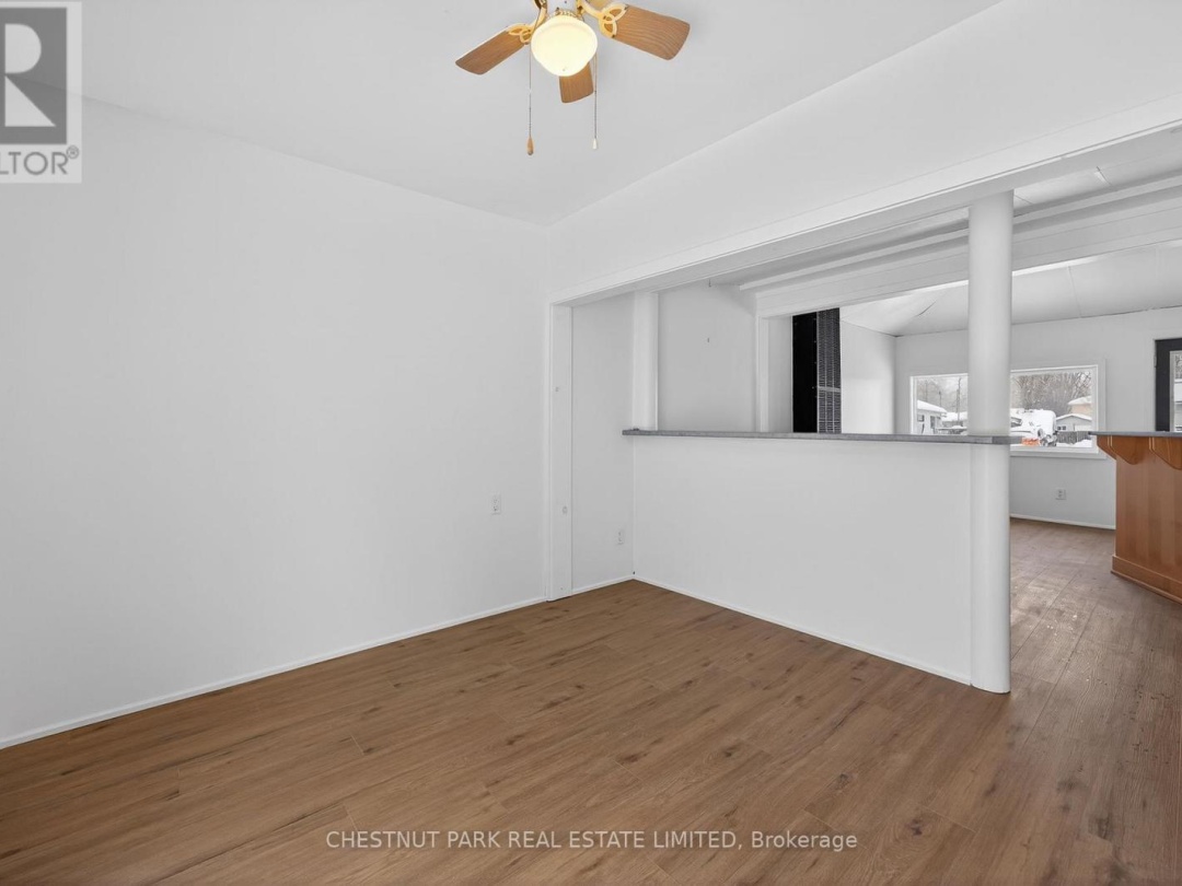 3410 BEACHVIEW AVENUE, Severn (West Shore)