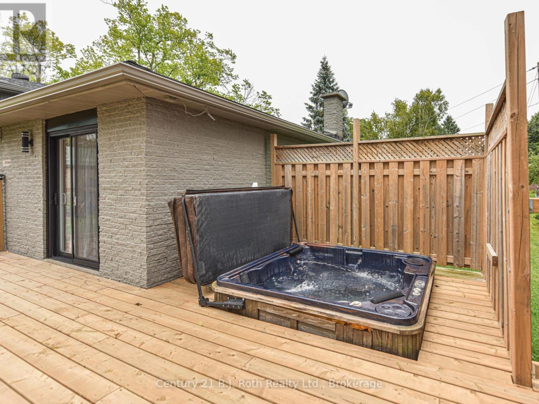 4693 DANIEL STREET, Ramara (Atherley)