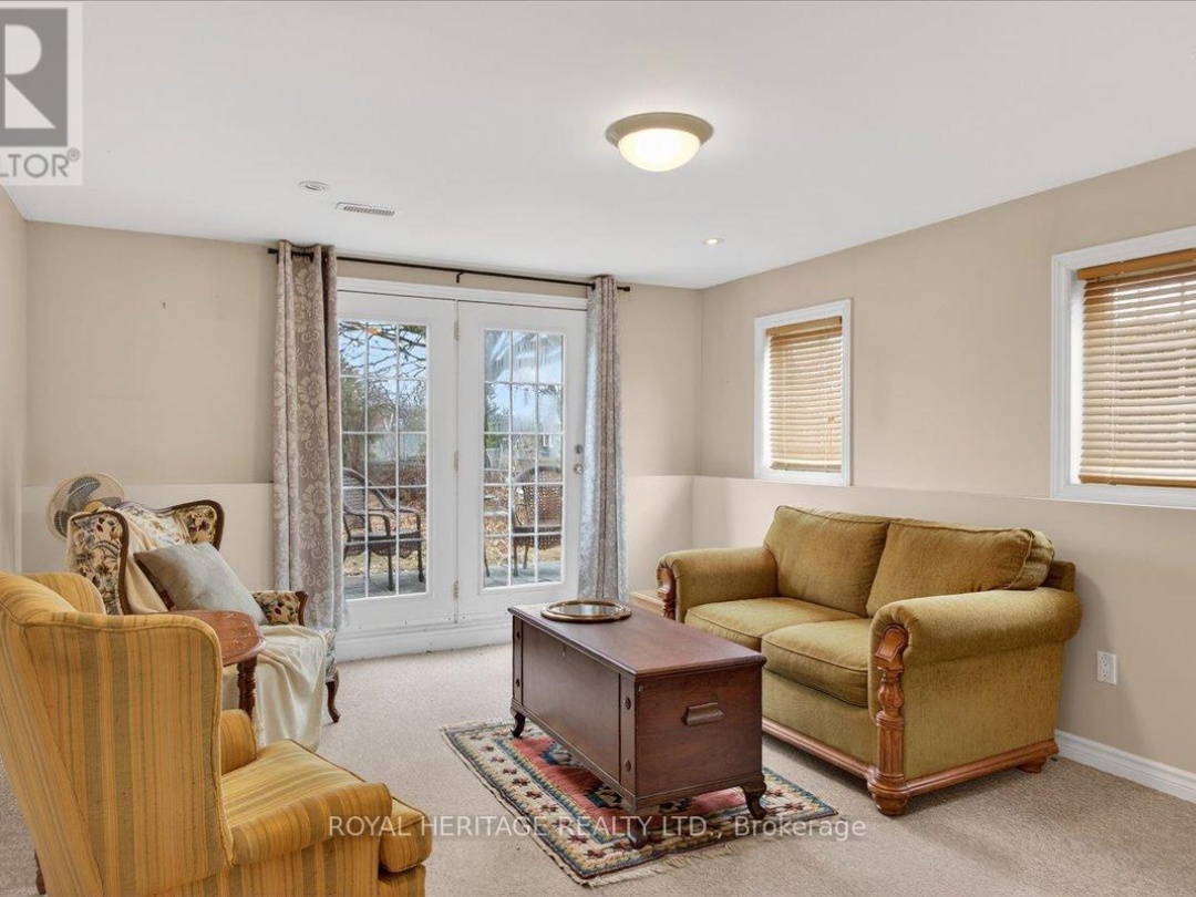 4 KENNEDY DRIVE, Kawartha Lakes (Fenelon Falls)
