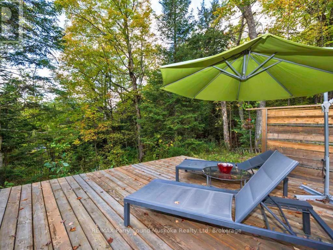 37 LYNBERRY DRIVE, Little Seguin River