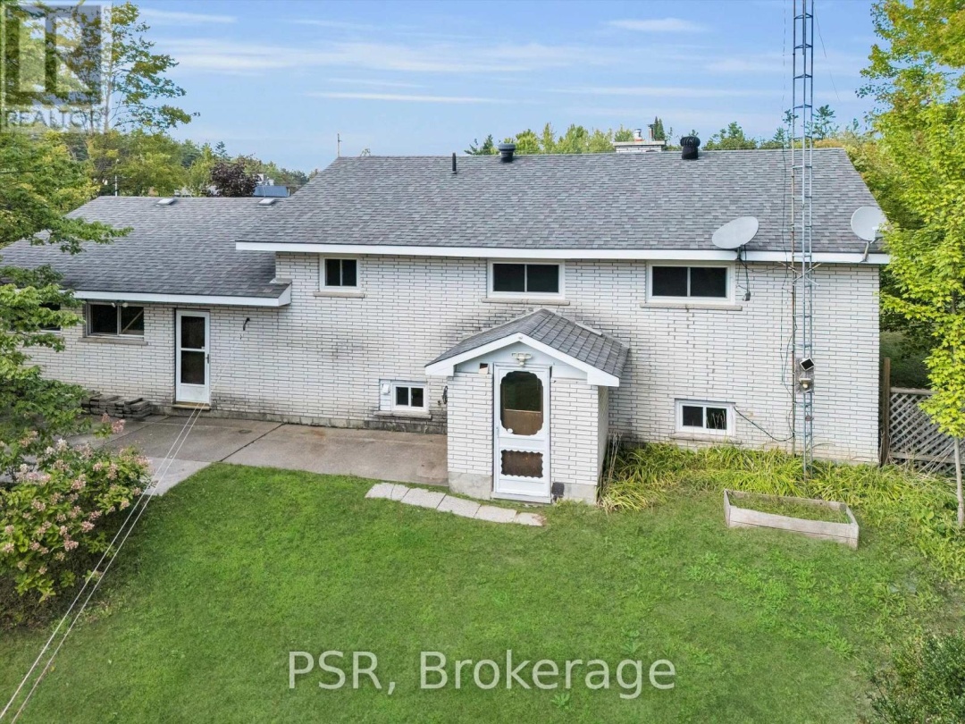 1016 KAHSHE LAKE ROAD S, 