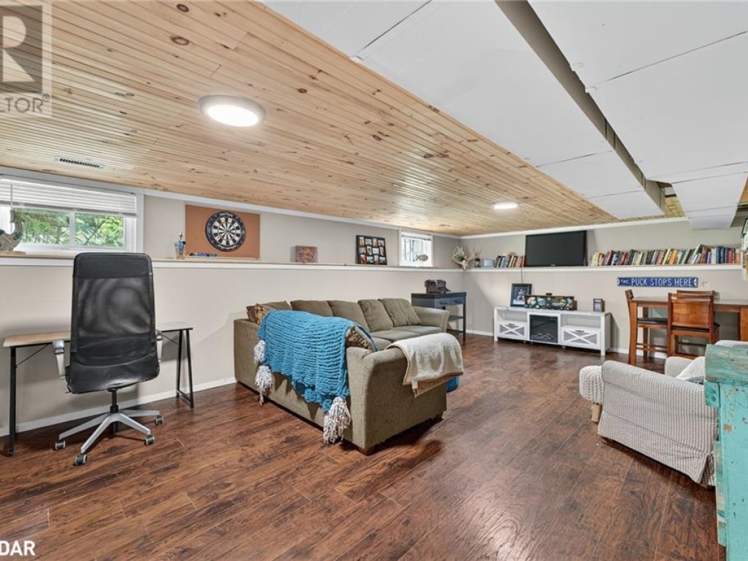 7935 PARK LANE Crescent, 