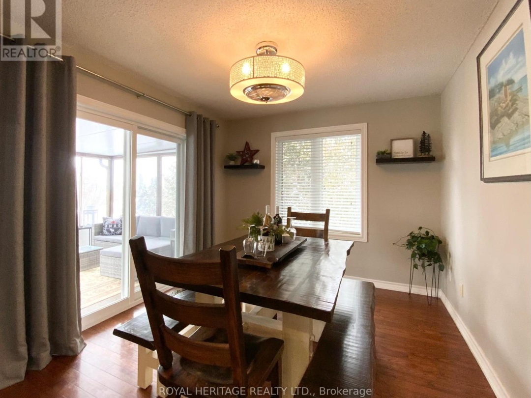 205 PIRATES GLEN DRIVE, Pigeon Lake