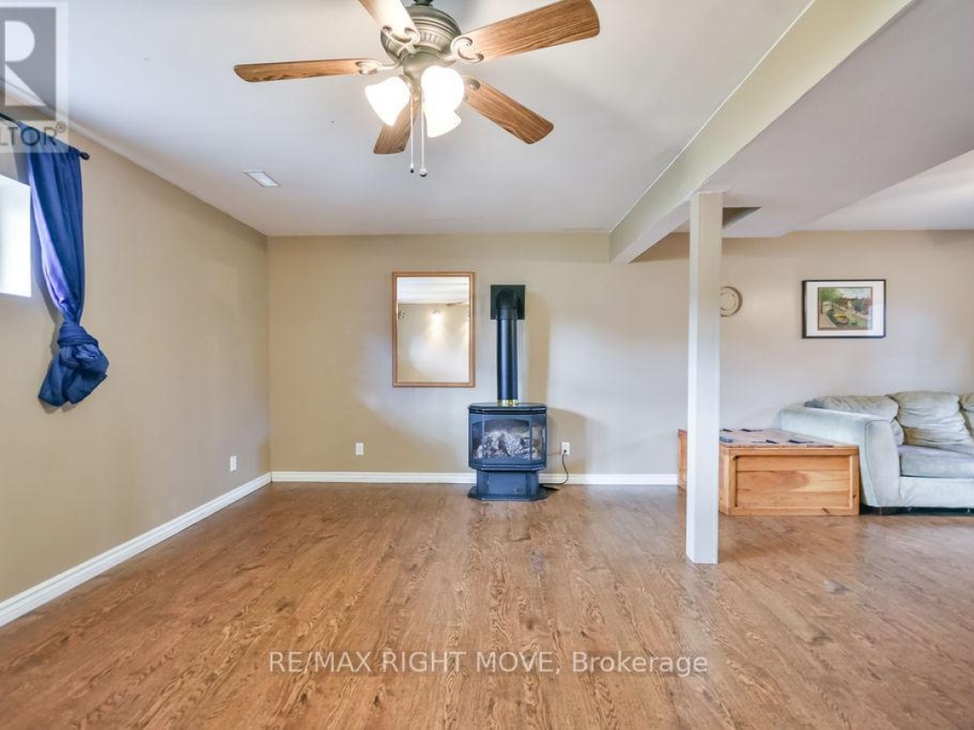3811 LEO CRESCENT, Barnstable Bay