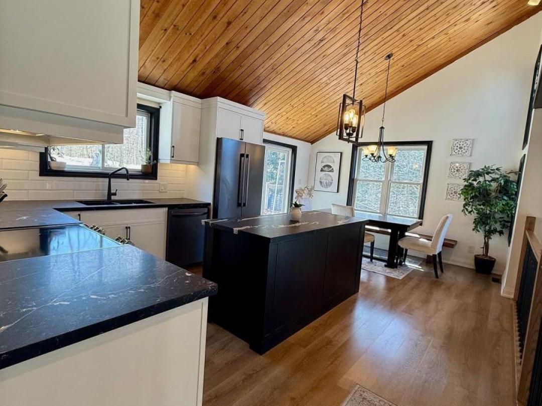 336 CLEAR LAKE ROAD, Seguin